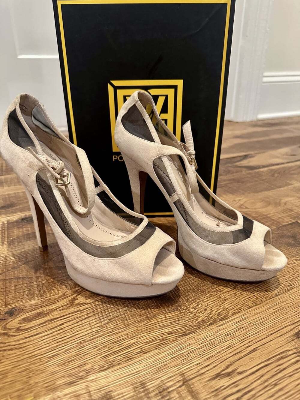 Pour La Victoire Ana Nude Suede Black Mesh Peep Toe Heels Size 11M w/ Box